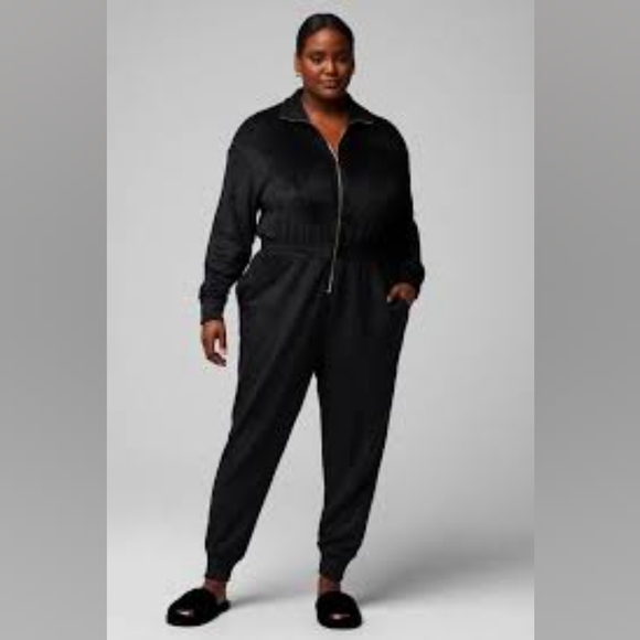 Fabletics Cozy Cord Zip Onesie Junpsuit in Black Size XS Extra Small New NWT - Picture 2 of 7